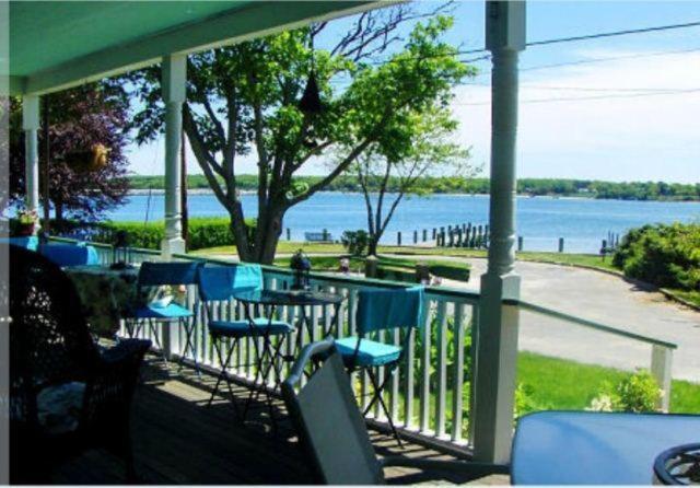 The Stirling House Waterfront Greenport